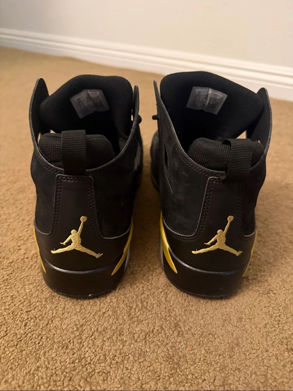 Jordan• Flight Club 91 in Black Metallic Gold